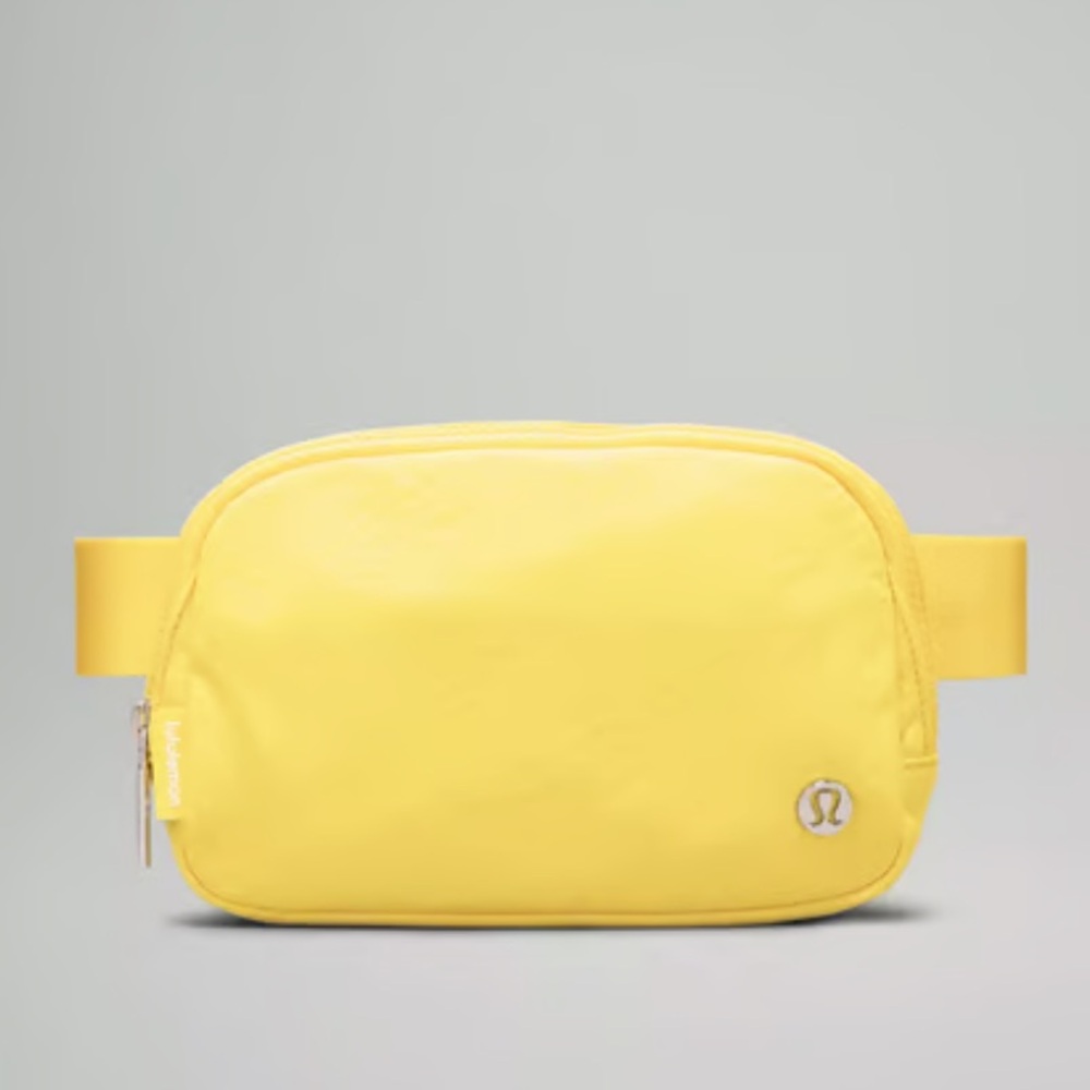 Lululemon Everywhere Belt Bag